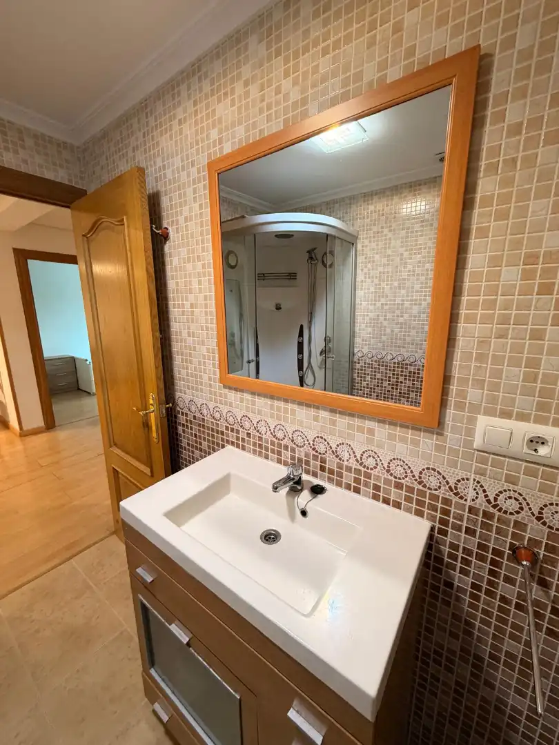 Badezimmer von Wohnung zur Miete in PAU 2-600