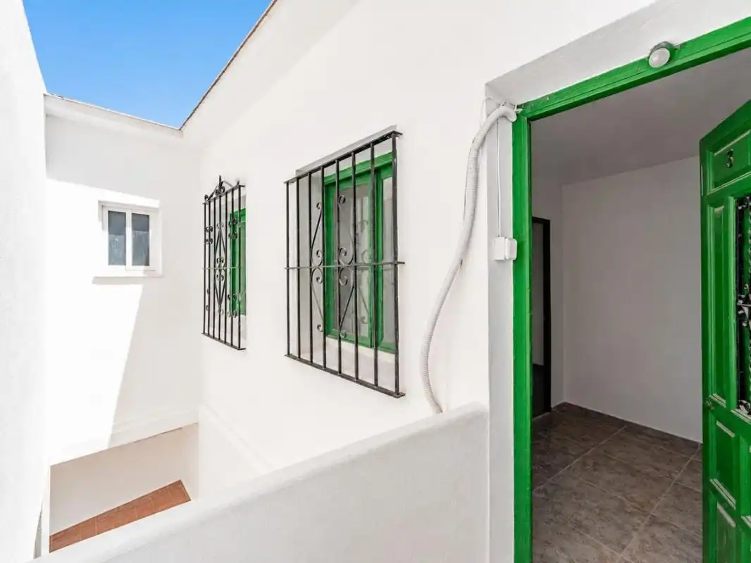 Vista exterior de Casa o xalet en venda en Torremolinos amb Calefacció