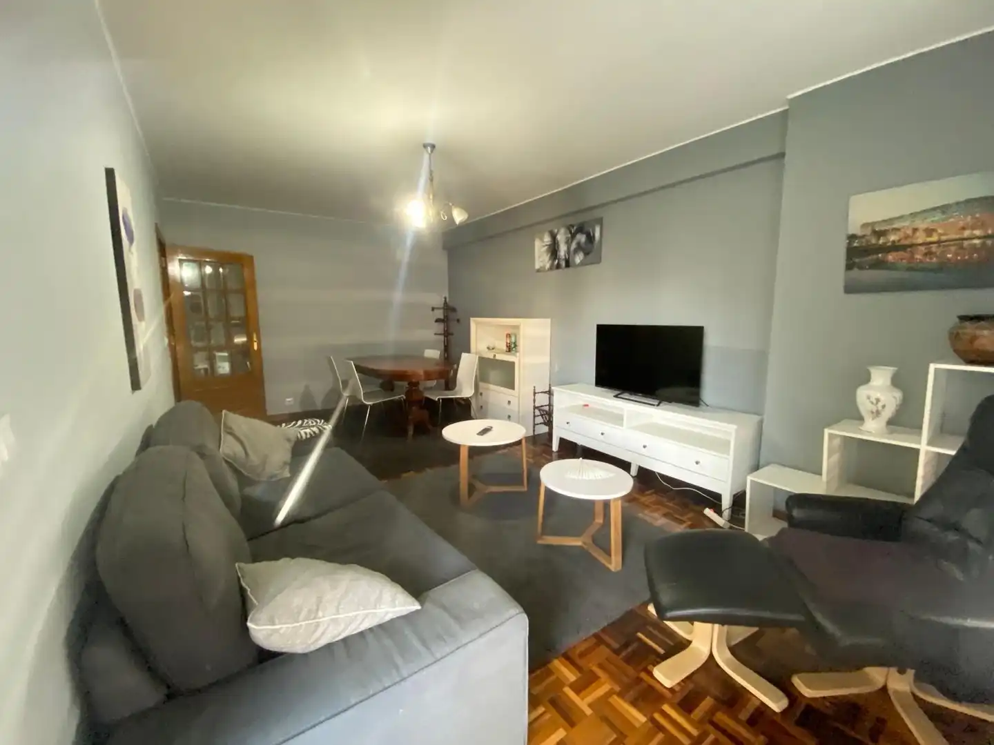 Living room of Flat for rent in Vigo   with Parquet flooring, Terrace and Furnished