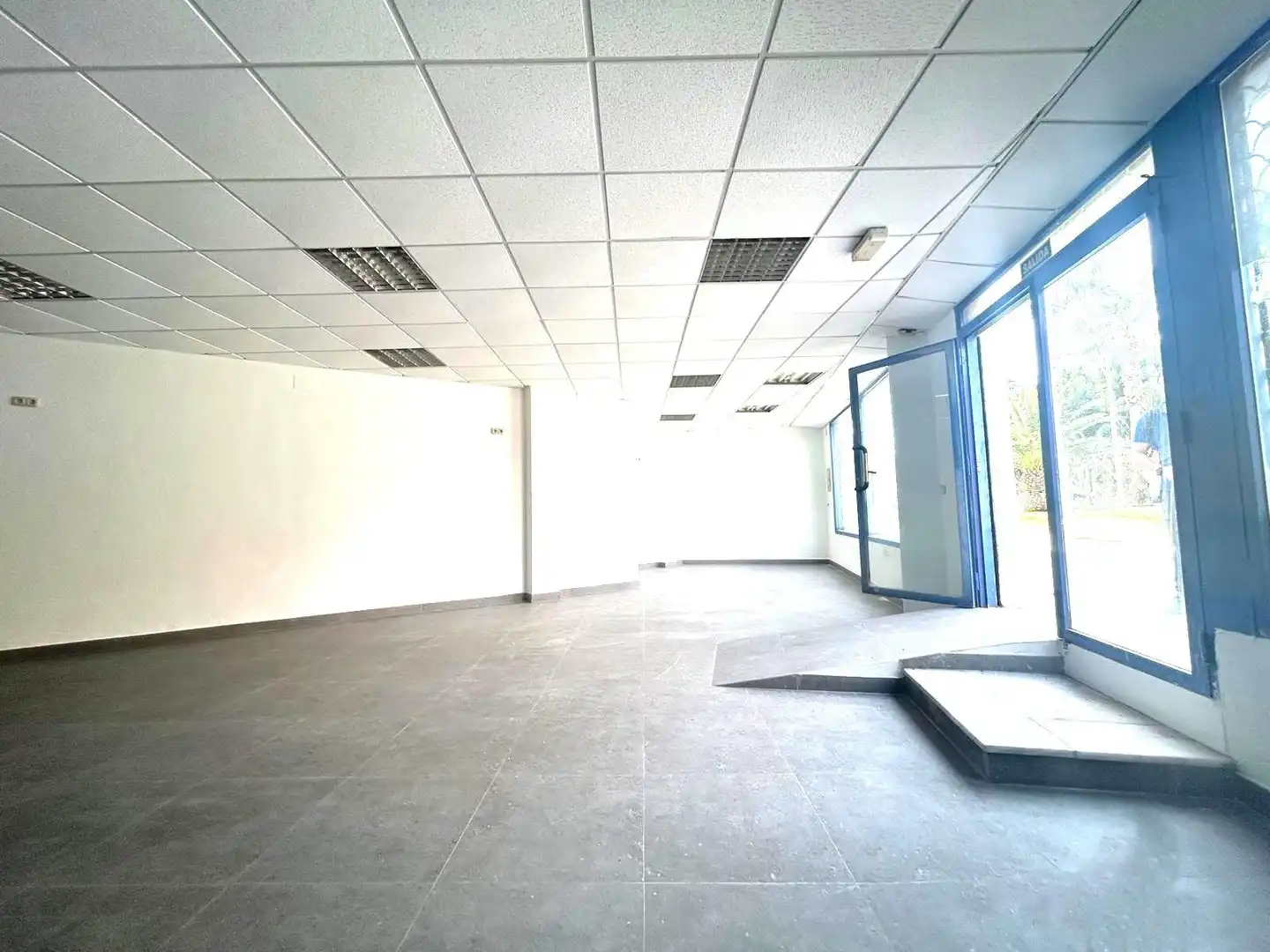 Local comercial en venda a El Ejido Ciudad, imagen 2