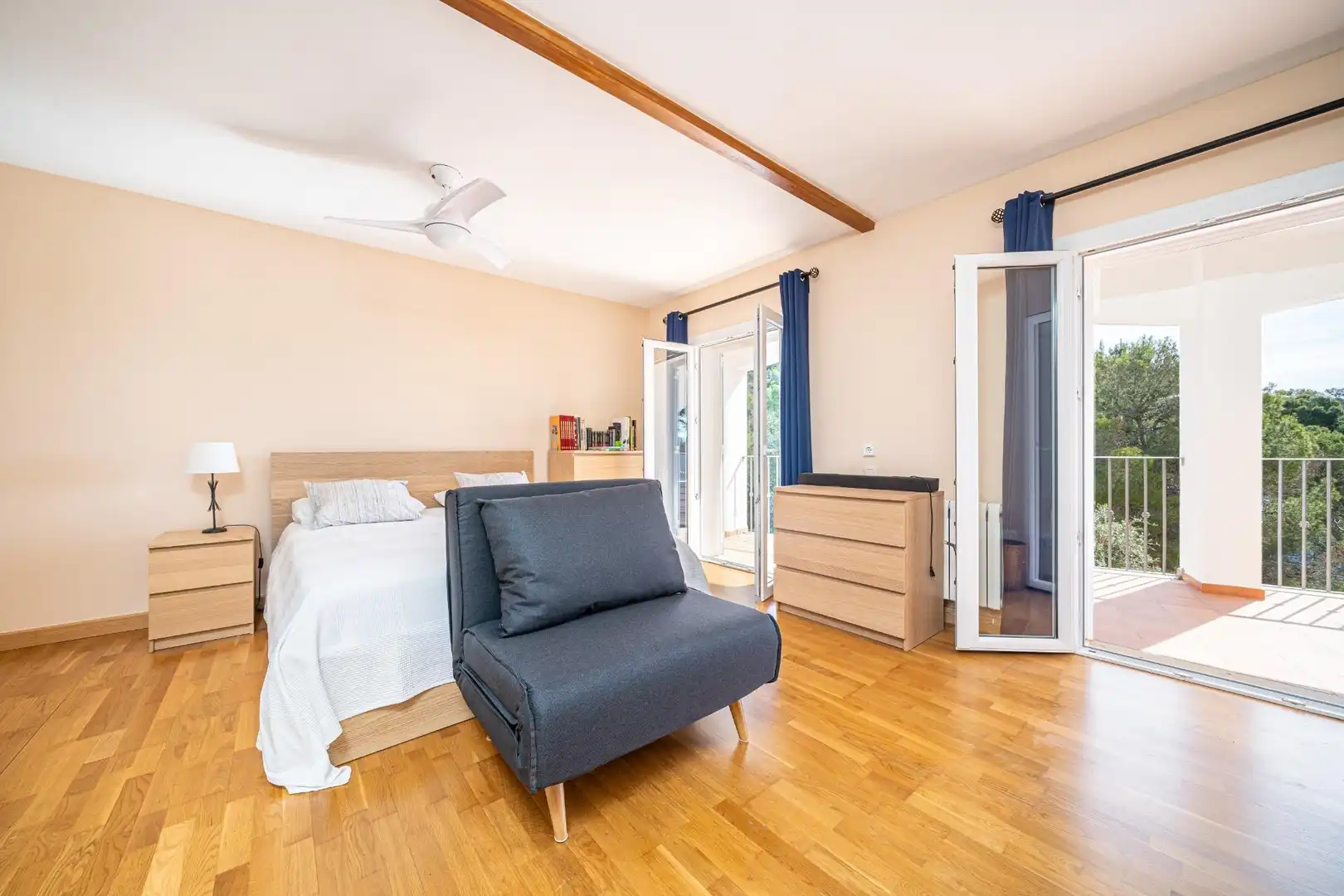 Dormitori de Casa o xalet en venda en Calvià amb Aire condicionat, Calefacció i Jardí privat