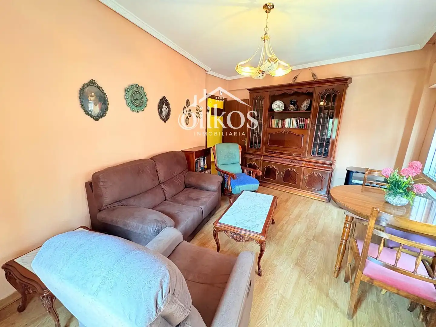 Sala de estar de Piso en venta en Salamanca con Calefacción, Parquet y Balcón