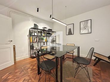 Office space to rent in AMANIEL