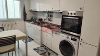 Cuina de Àtic en venda en Ourense Capital  amb Calefacció, Parquet i Terrassa