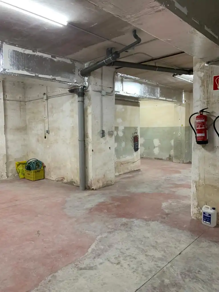 Local comercial en venda a Passatge de Milans, imagen 3