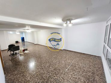 Locale commerciale in vendita a Sant Josep - Zona Hospital