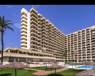 Vista exterior de Dúplex en venda en Benalmádena amb Aire condicionat i Terrassa