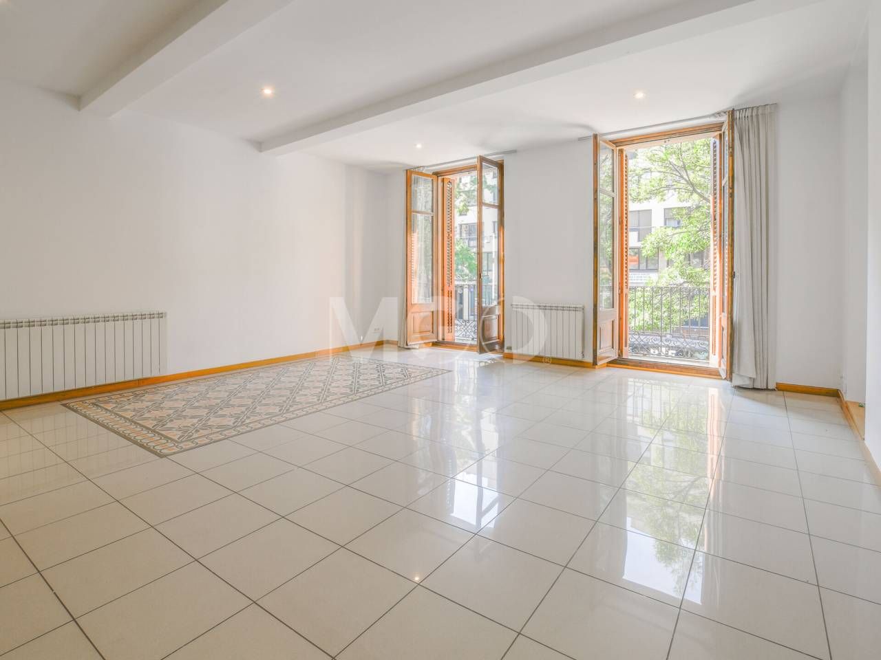 Vista exterior de Piso en venta en Vic con Calefacción, Parquet y Balcón