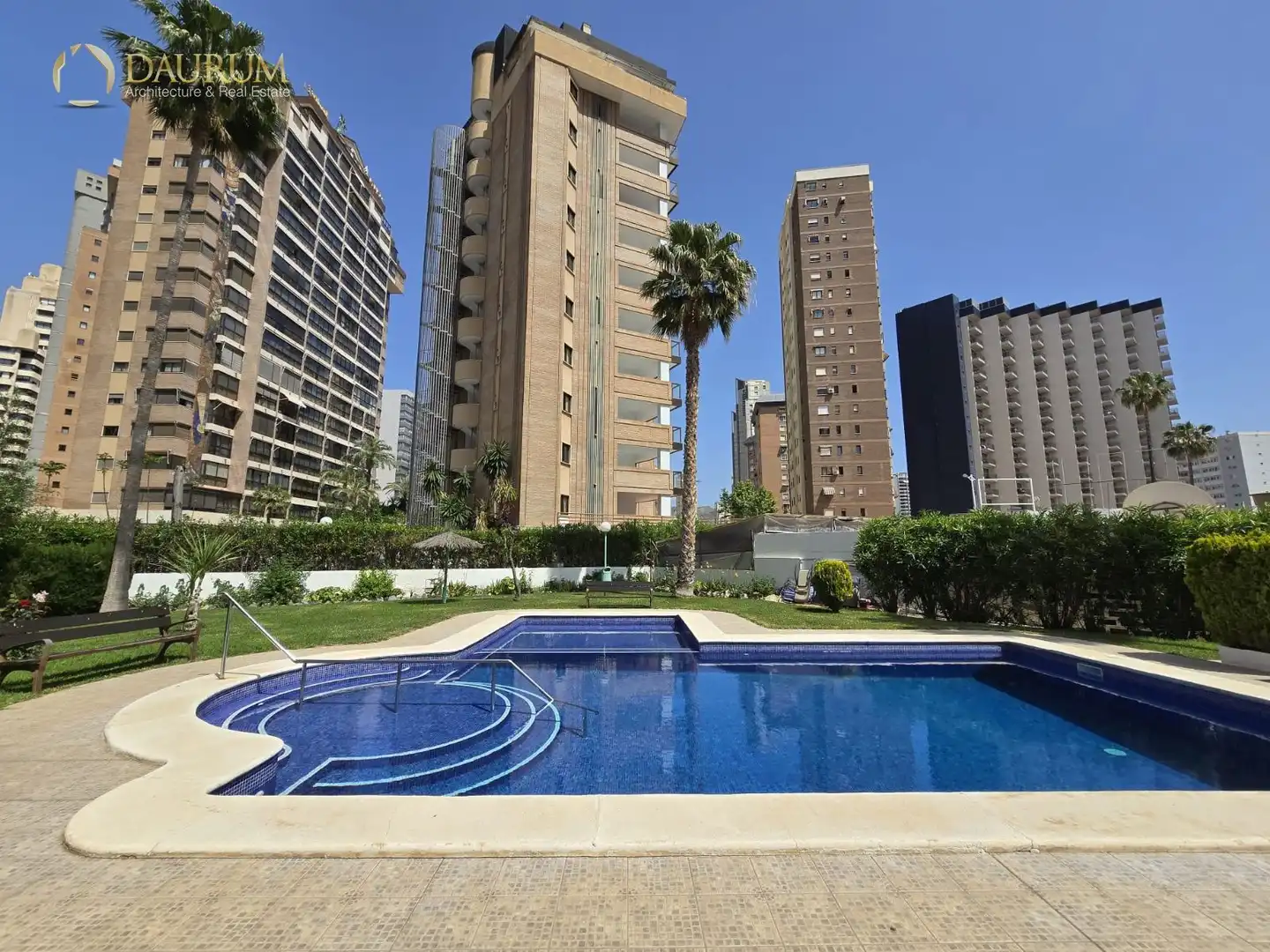 Appartamento con piscina in vendita a AVENIDA DEL DOCTOR ORTS LLORCA