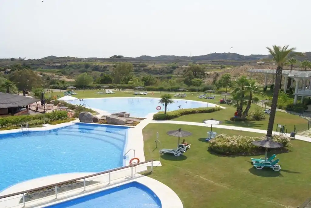 Apartamento con piscina en venta en Los Flamingos, imagen 7