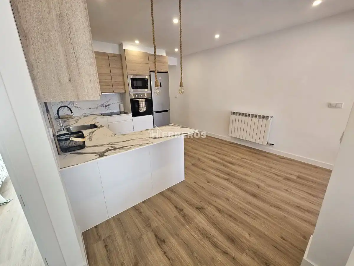 Flat with terrace for sale in gonzalo de berceo, imagen 23