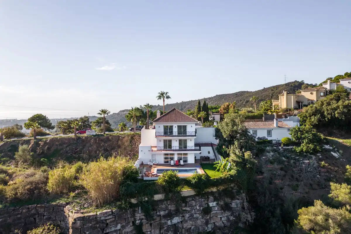 Exterior view of Houses for sale in Estepona  with Air Conditioner, Private garden and Terrace