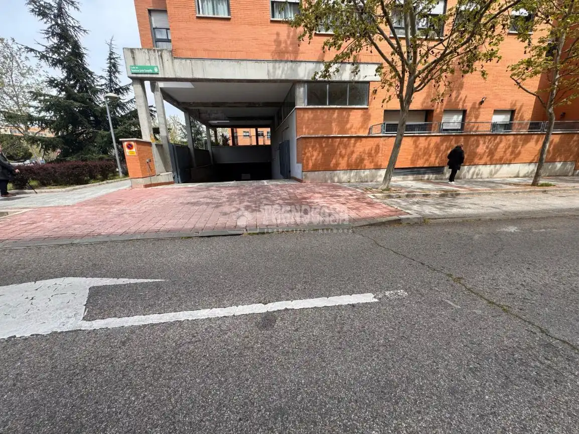 Parking of Garage for rent in Alcobendas