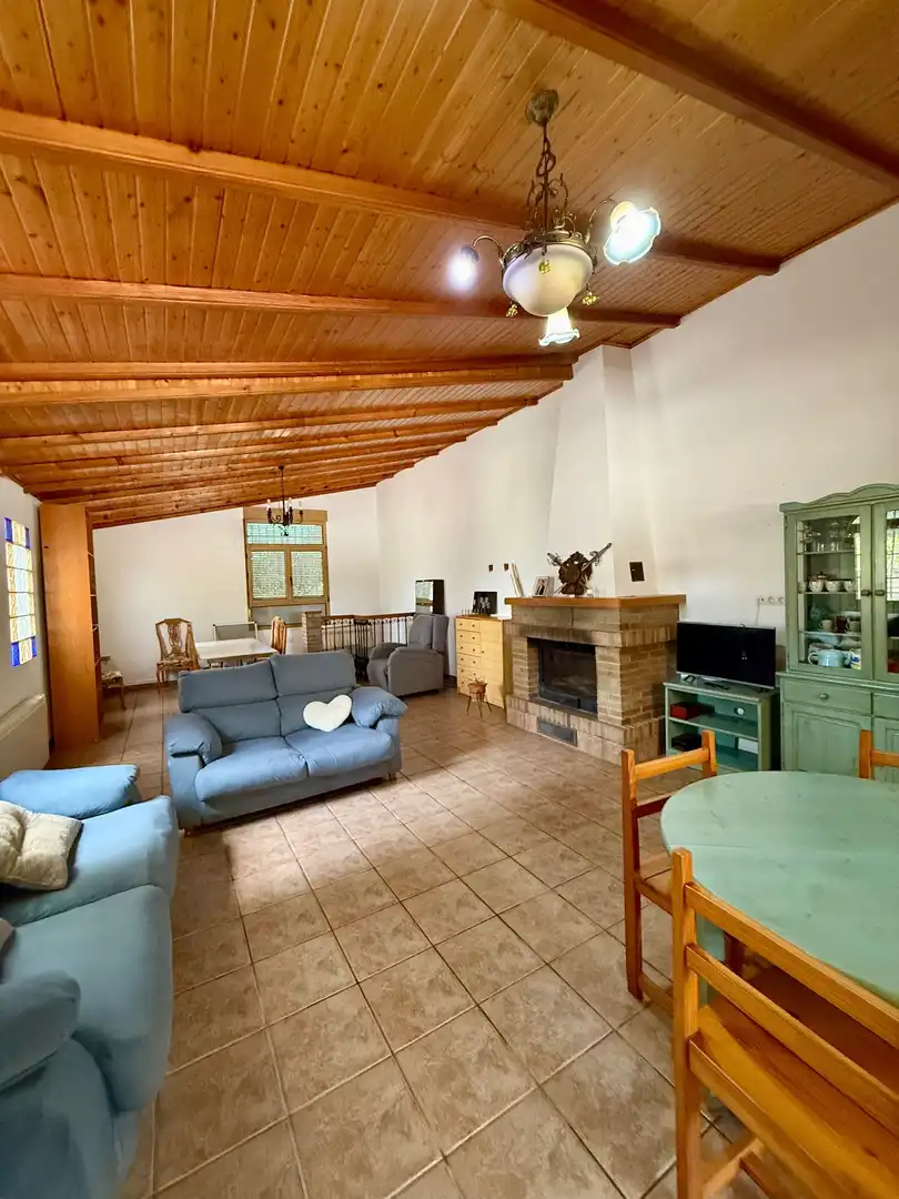 Sala de estar de Casa o chalet en venta en Villena con Calefacción, Jardín privado y Trastero