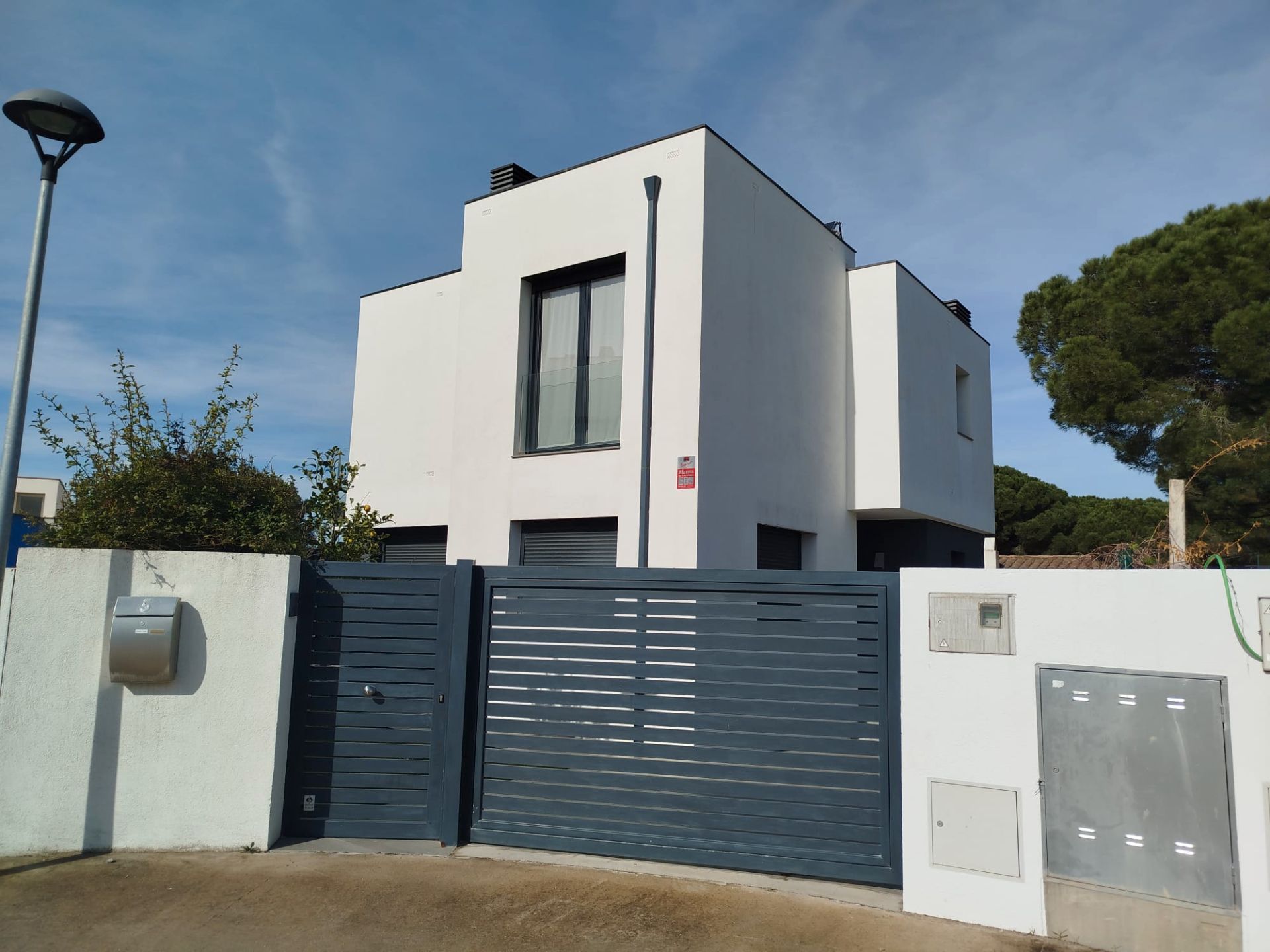 Exterior view of House or chalet for sale in L'Escala  with Air Conditioner, Heating and Private garden