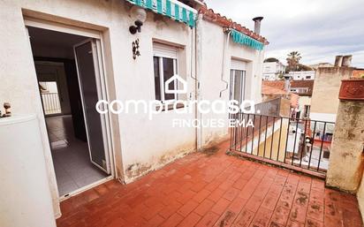 Vista exterior de Casa o xalet en venda en Canet de Mar amb Terrassa