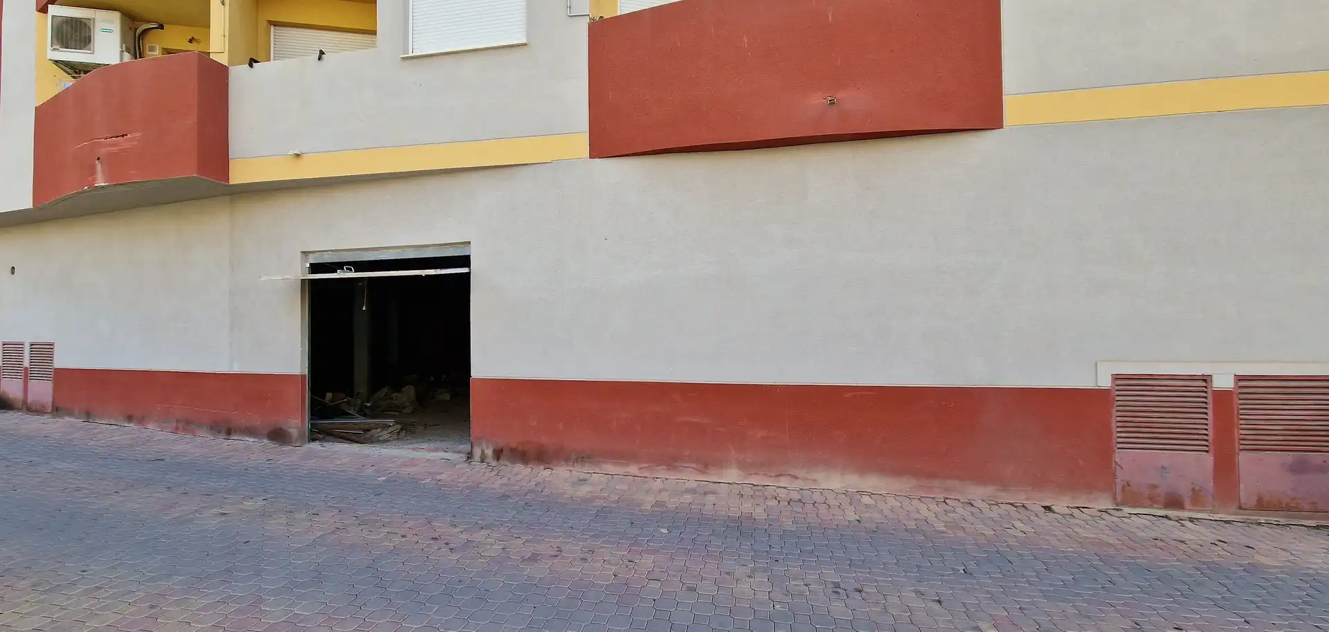Business premises for sale in Calle de Yecla 2, imagen 4