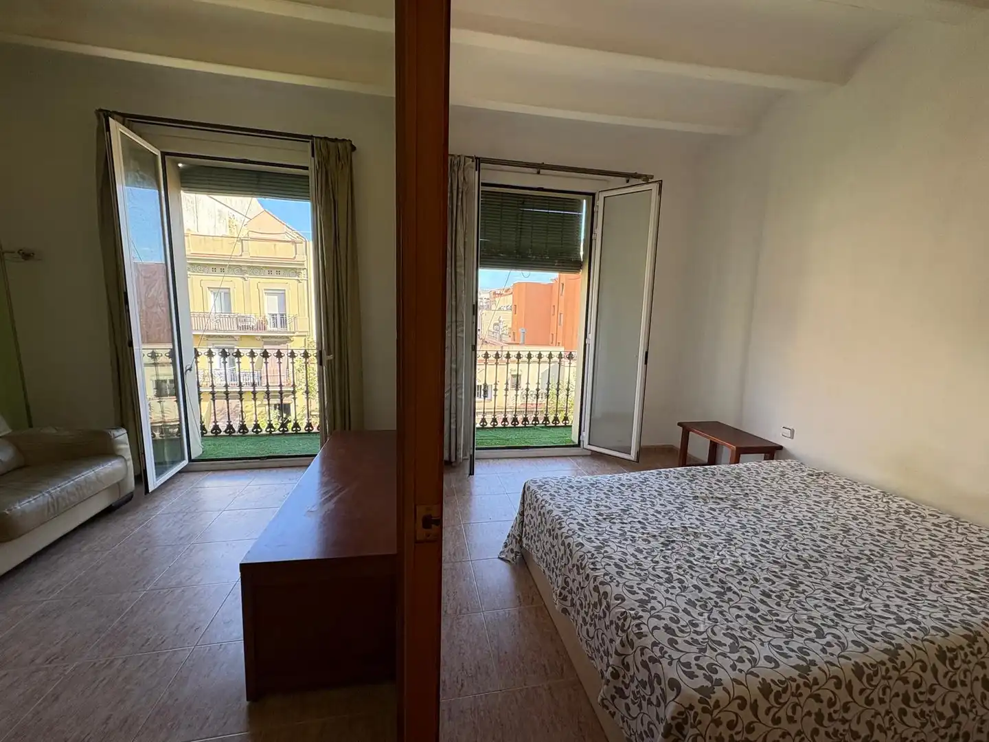 Habitación de Piso en venta en Barcelona con Amueblado, Lavadora y Microondas