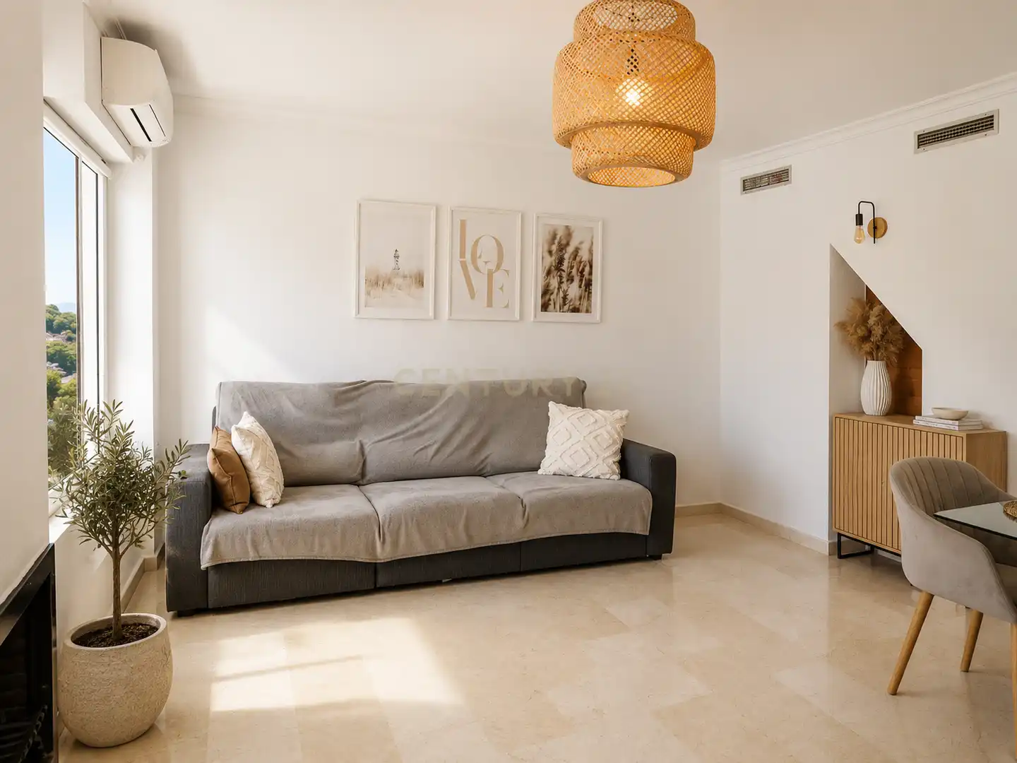 Sala d'estar de Casa o xalet en venda en Alhaurín de la Torre amb Aire condicionat, Jardí privat i Traster