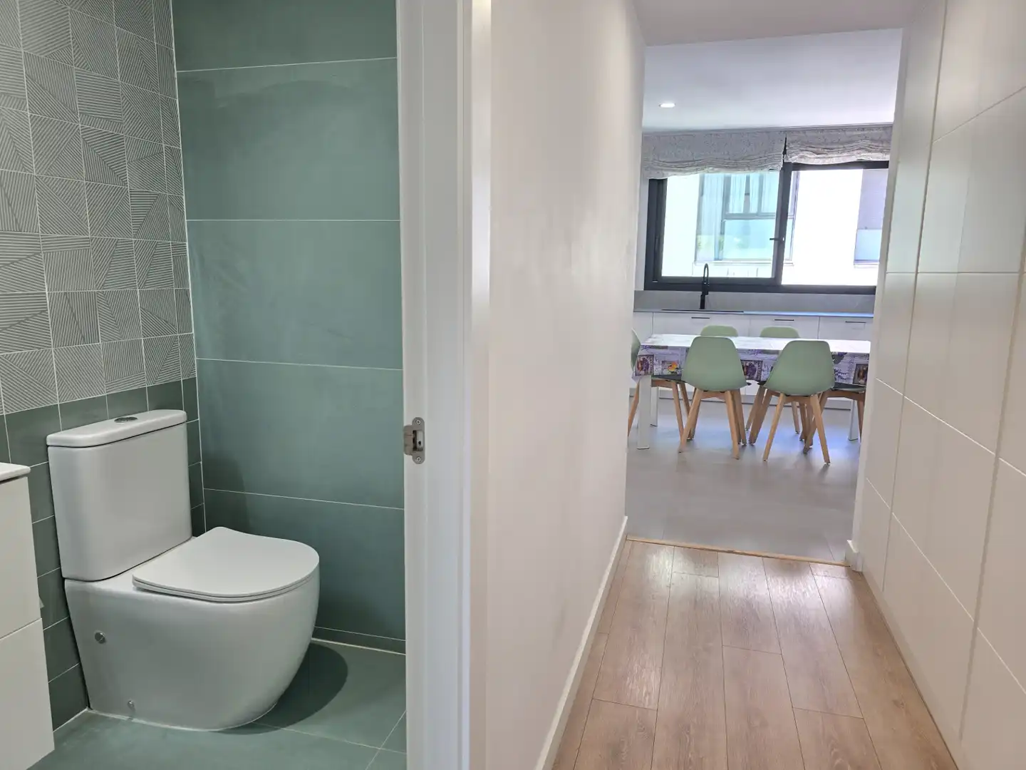 Badezimmer von Einfamilien-Reihenhaus zum Verkauf in Sabadell mit Terrasse und Schwimmbad