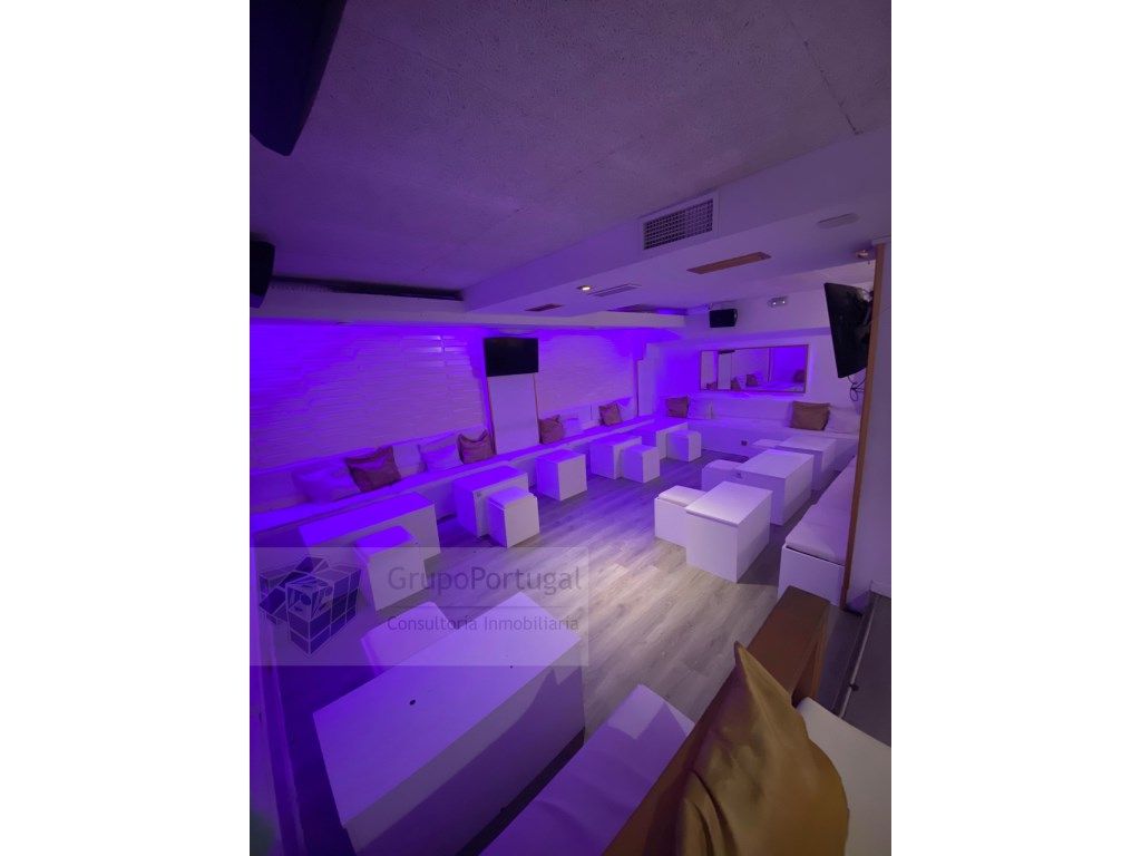 Premises for sale in  Madrid Capital