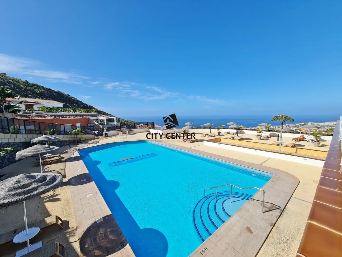 Schwimmbecken von Wohnung zur Miete in Adeje mit Klimaanlage, Terrasse und Möbliert