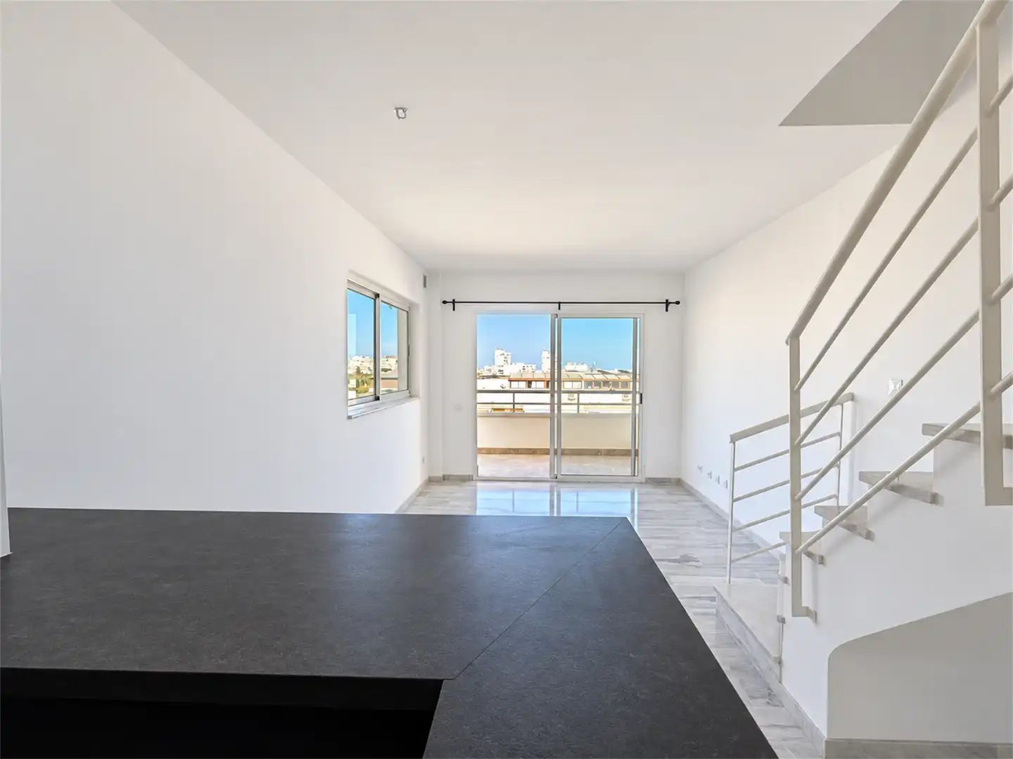 Sala d'estar de Àtic en venda en Benalmádena amb Aire condicionat, Calefacció i Terrassa