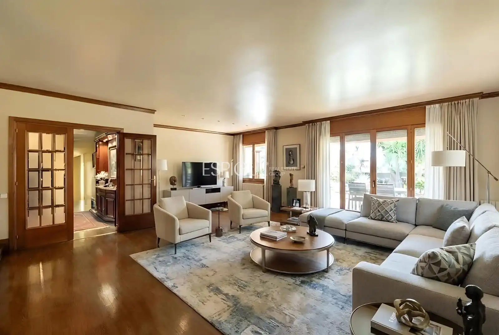 Living room of Houses for sale in Sant Cugat del Vallès  with Air Conditioner, Heating and Parquet flooring