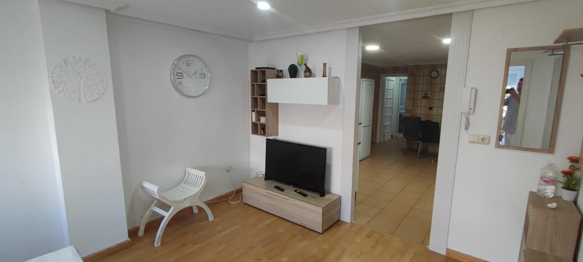 Sala d'estar de Apartament en venda en Alicante / Alacant amb Aire condicionat, Calefacció i Moblat