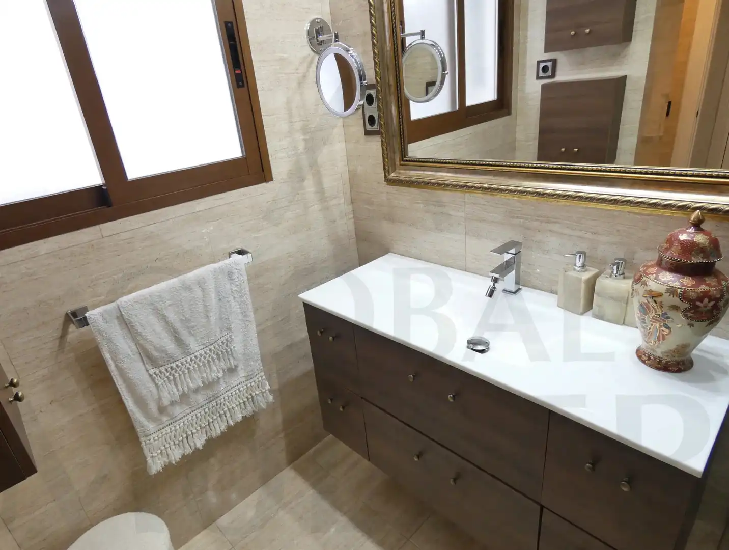 Baño de Piso en venta en Cartagena con Aire acondicionado, Calefacción y Amueblado
