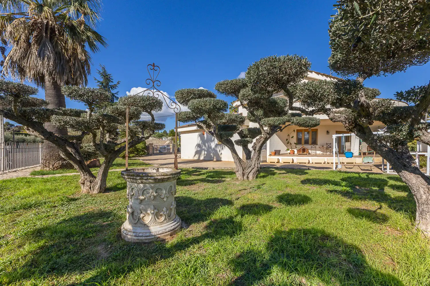 Garden of Houses for sale in Ontinyent  with Air Conditioner, Heating and Private garden
