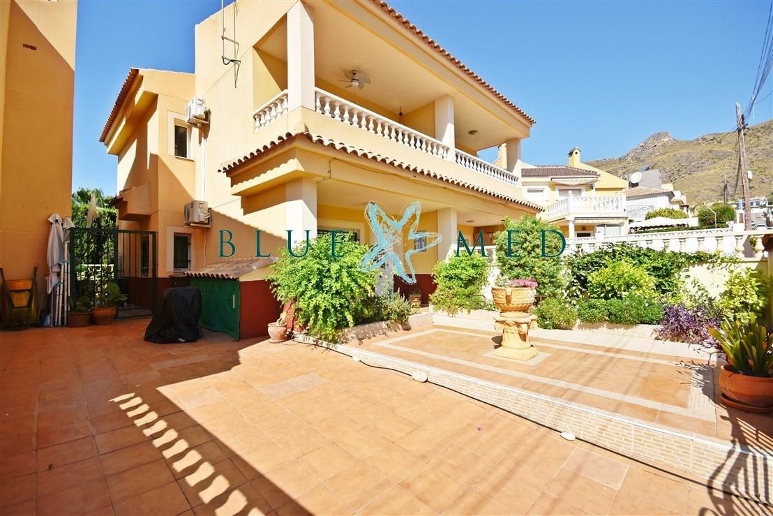 Vista exterior de Dúplex en venda en Mazarrón amb Aire condicionat, Calefacció i Jardí privat