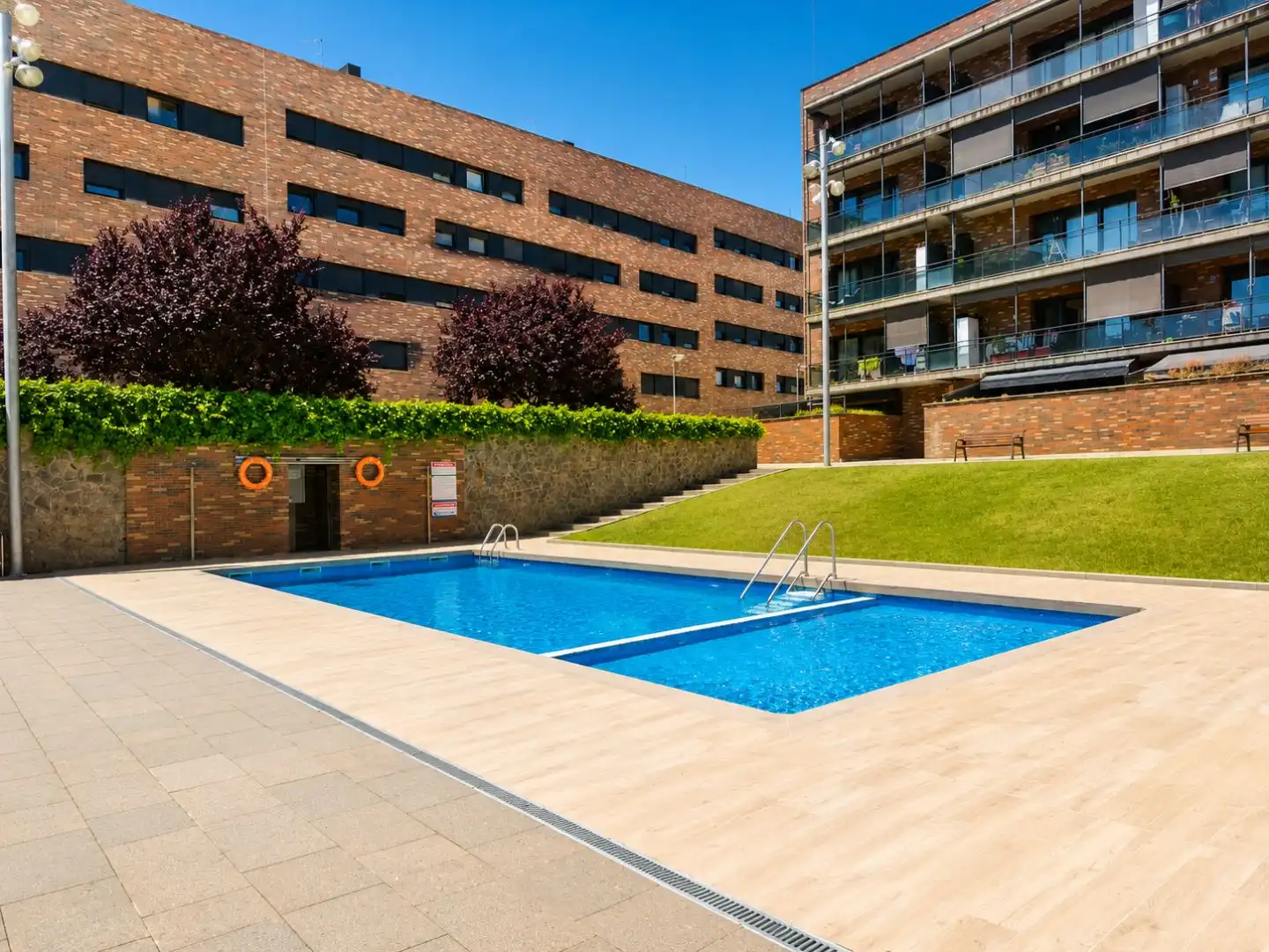 Swimming pool of Attic for sale in Sabadell  with Air Conditioner, Heating and Private garden