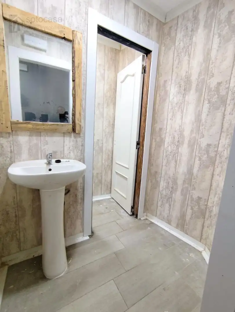 Bathroom of Commercial properties for sale in Tudela de Duero  with Air Conditioner