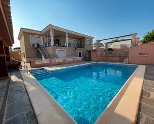 Piscina de Casa o xalet en venda en Montserrat amb Aire condicionat, Jardí privat i Terrassa
