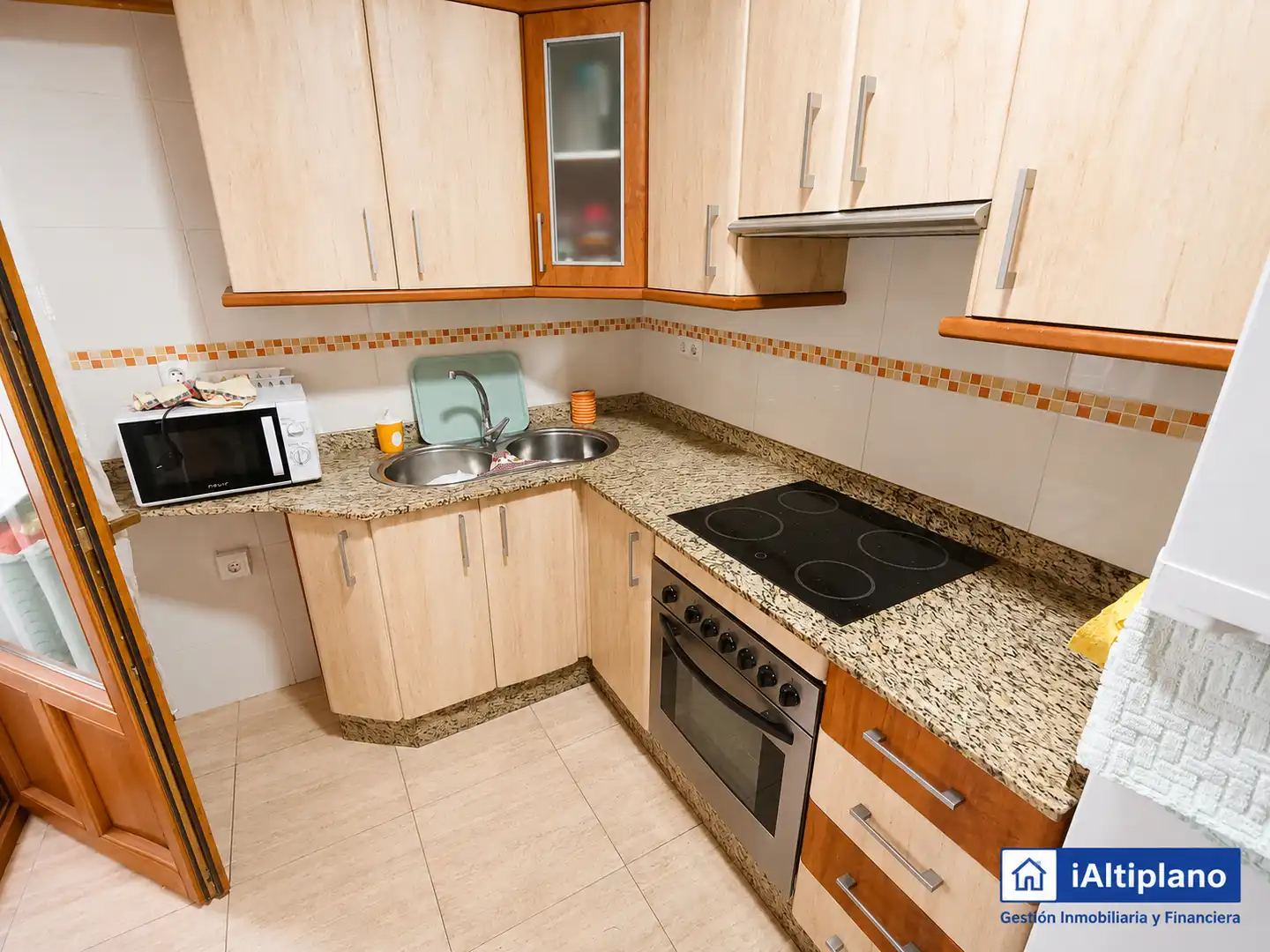 Küche von Wohnung zum Verkauf in Baza mit Heizung, Möbliert und Ofen