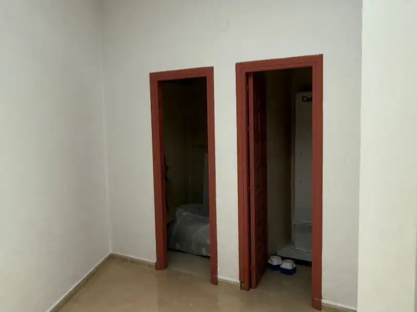 Dormitori de Local en venda en Jerez de la Frontera amb Aire condicionat, Parquet i Moblat