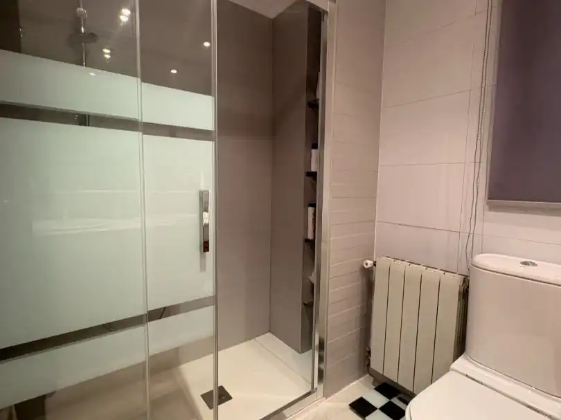 Bany de Pis en venda en Cuenca Capital amb Terrassa i Balcó