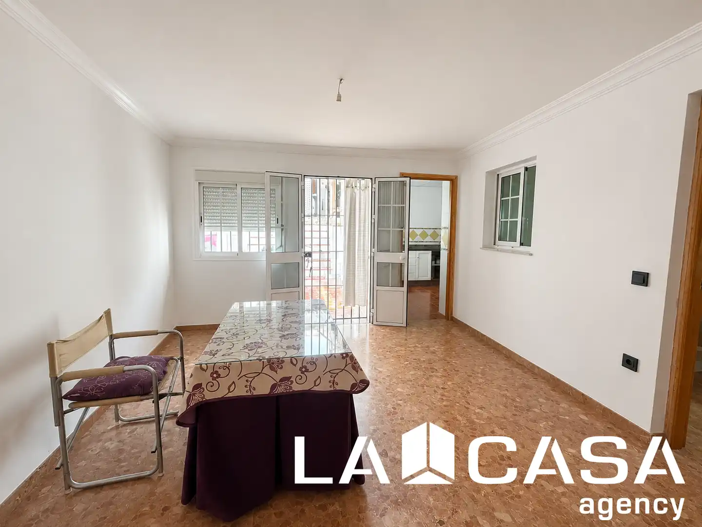 Exterior view of Houses for sale in Dos Hermanas