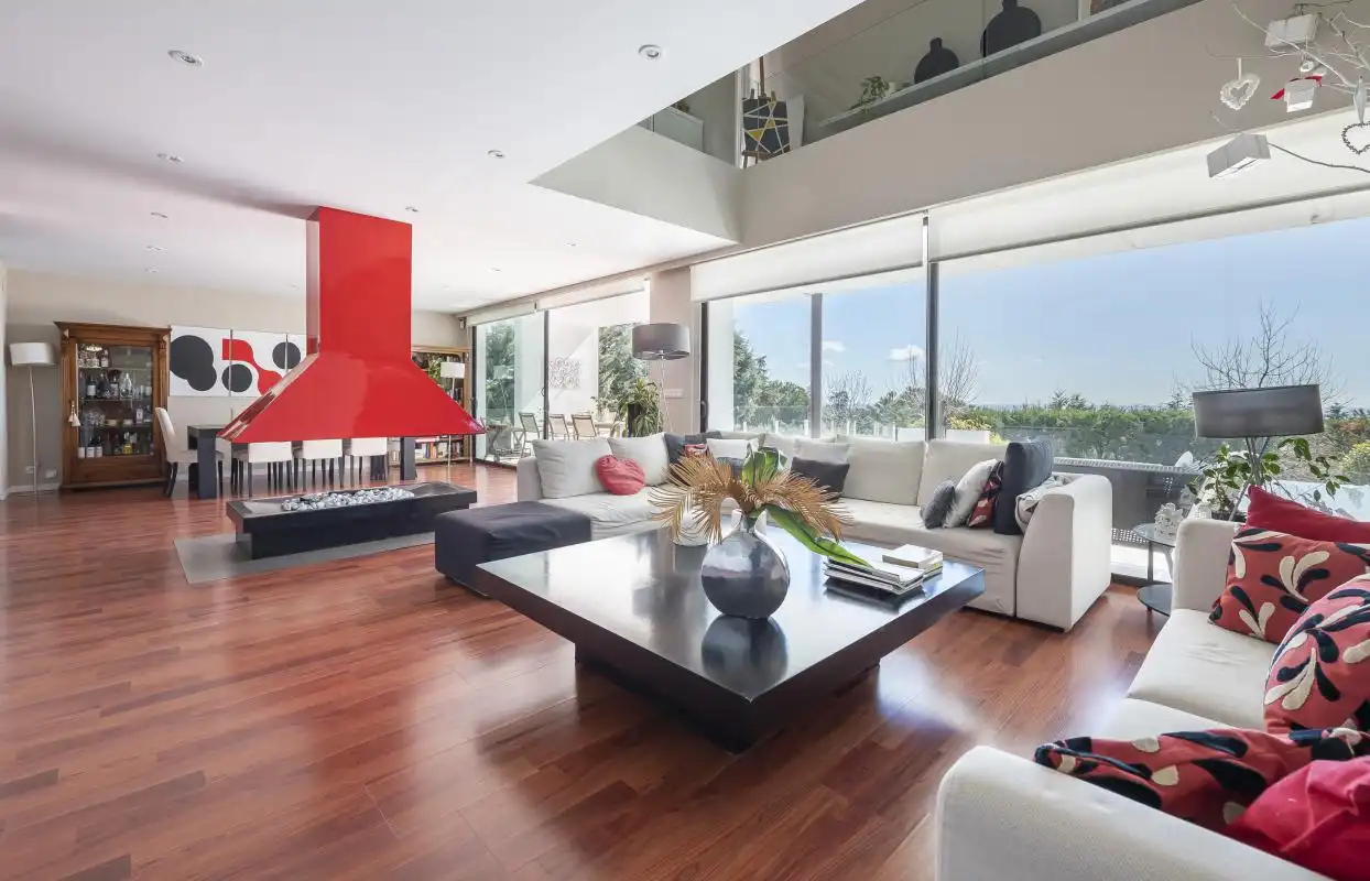 Sala d'estar de Casa o xalet en venda en Valdemorillo amb Calefacció, Jardí privat i Terrassa