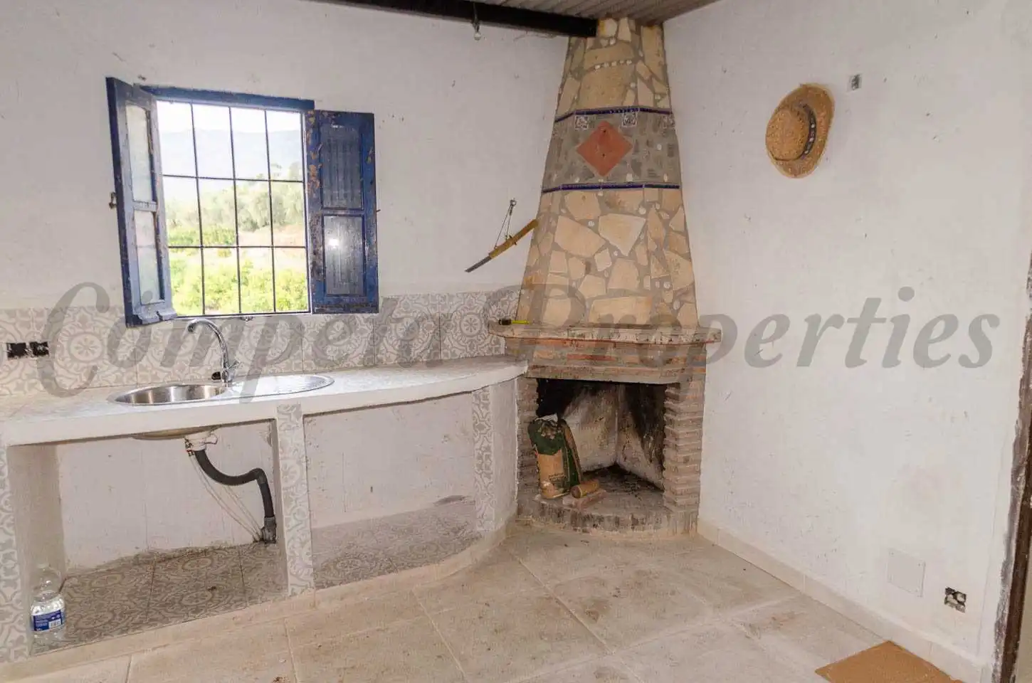 Cocina de Finca rústica en venta en Cómpeta con Jardín privado y Terraza