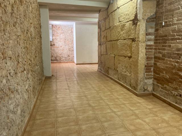 Local comercial en Alquiler en Carrer de Santa Rosalia en Centre