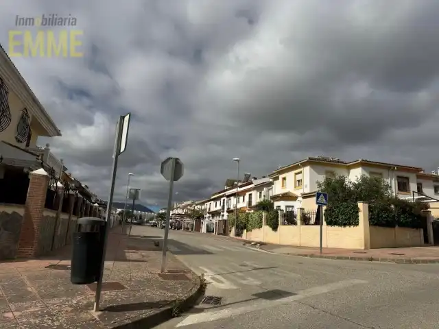 Außenansicht von Einfamilien-Reihenhaus zum Verkauf in Ronda mit Klimaanlage