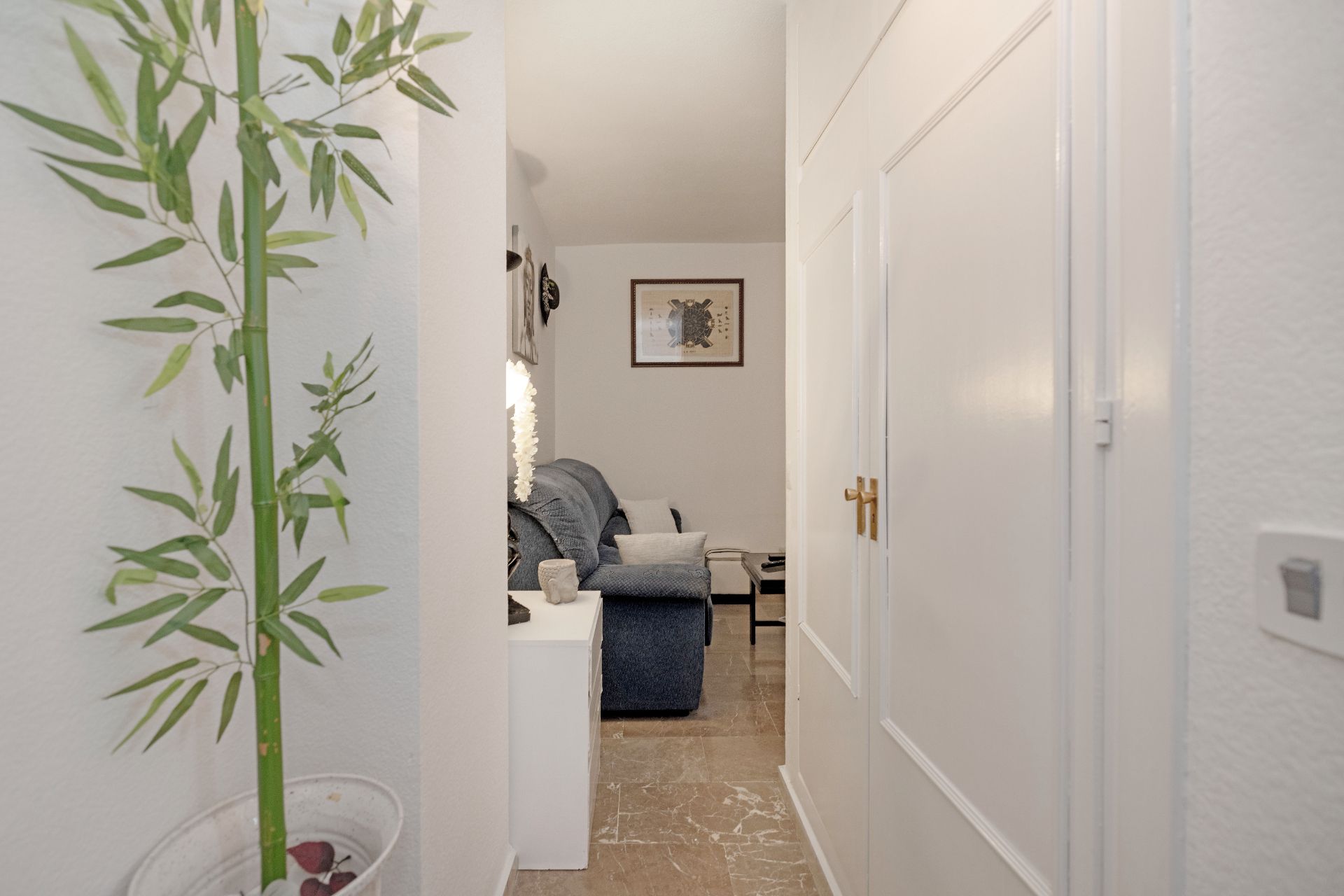 Estudio en venta en Marbella con Terraza y Piscina comunitaria