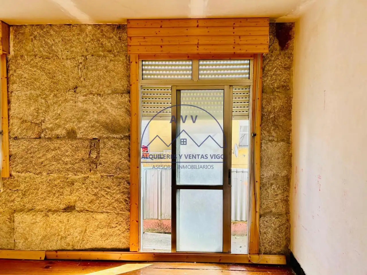 Piso en venta en Vigo  con Calefacción y Balcón