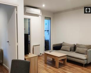 Living room of Flat to rent in  Barcelona Capital  with Air Conditioner, Heating and Furnished