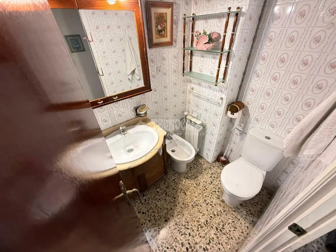 Baño de Piso en venta en Zaragoza con Calefacción, Trastero y Balcón