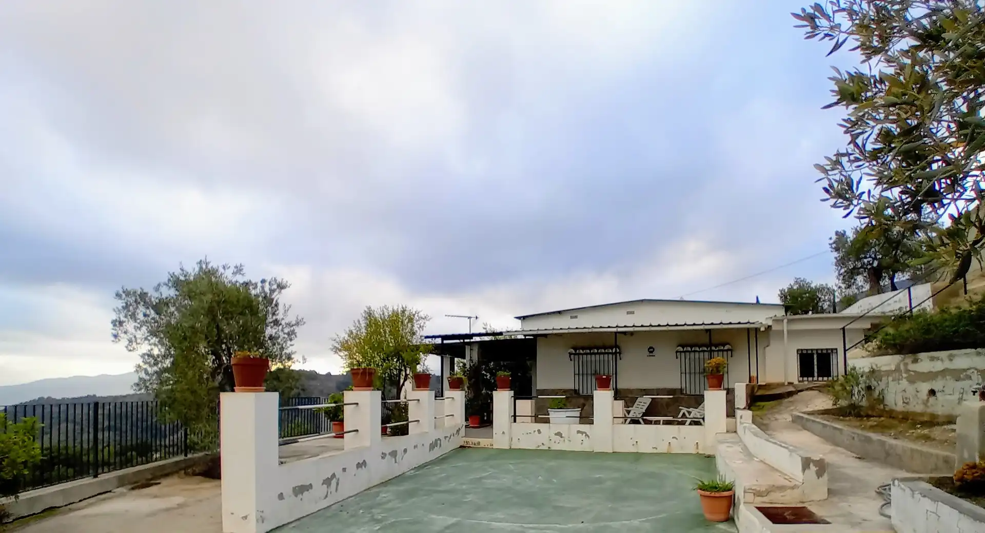 Casa rústica en venda a Alozaina