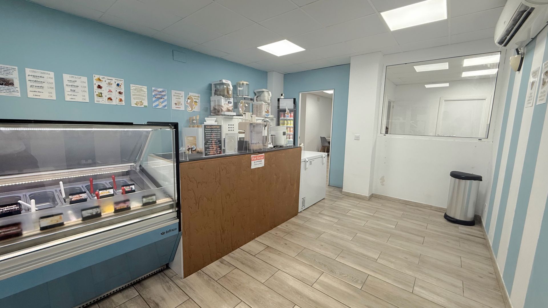 Premises for sale in  Barcelona Capital  with Air Conditioner, Heating and Parquet flooring