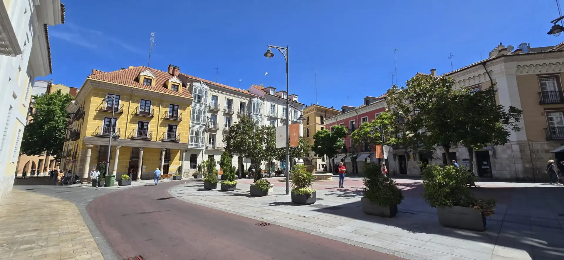 Exterior view of Garage for sale in Valladolid